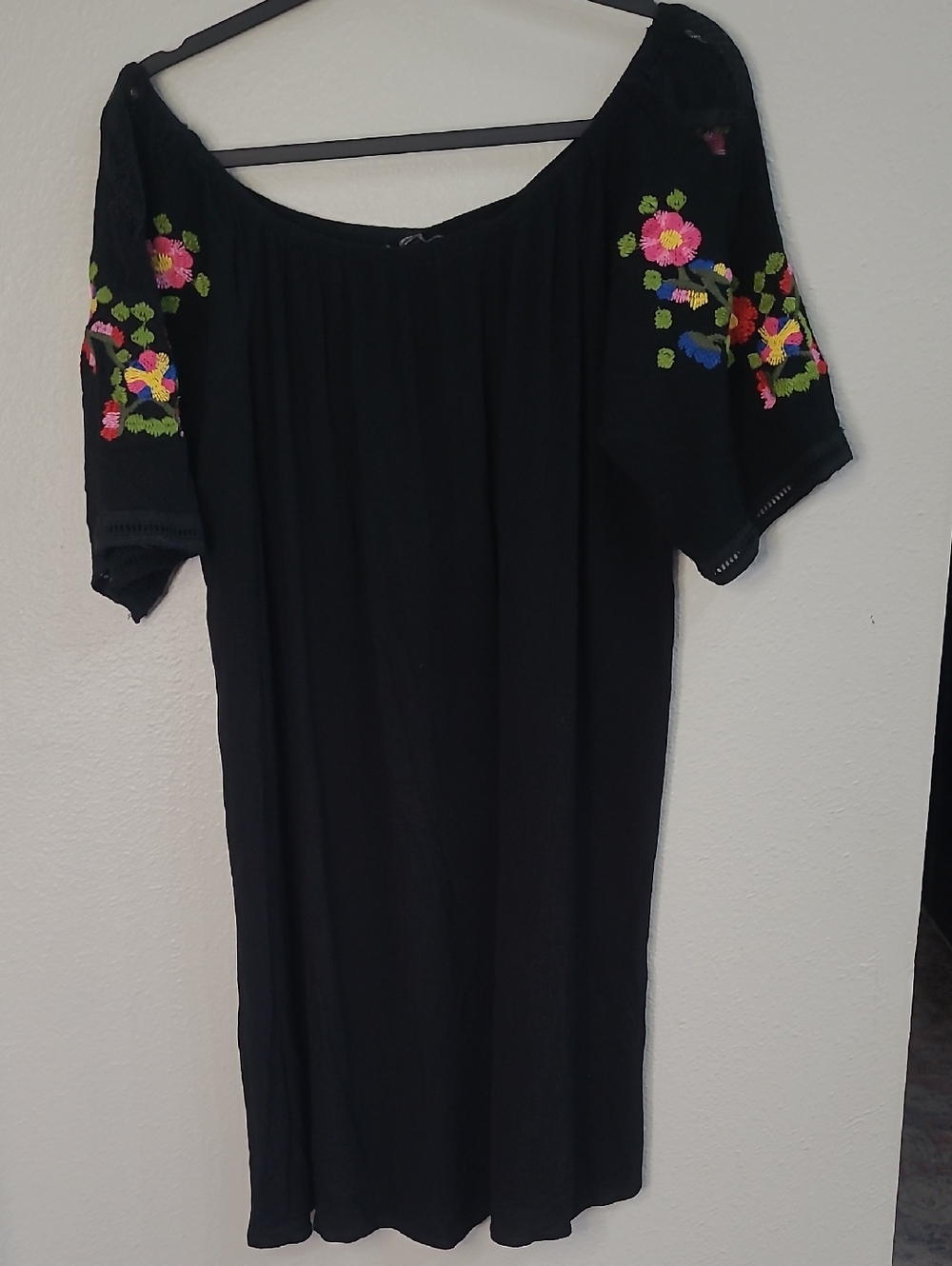 Spiagga DolcevBlack Off-Shoulder Dress with Floral Embroidery Size Large